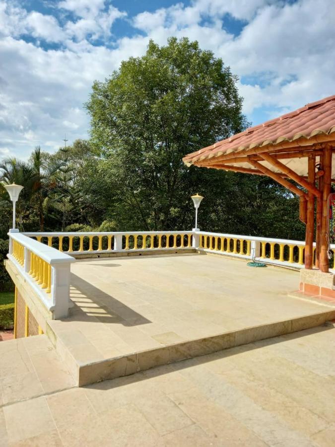Hotel Casa Confort Santa Rosa de Cabal Exteriör bild