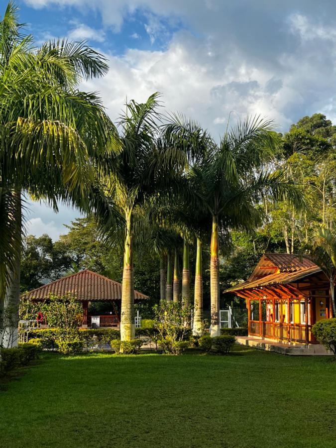 Hotel Casa Confort Santa Rosa de Cabal Exteriör bild